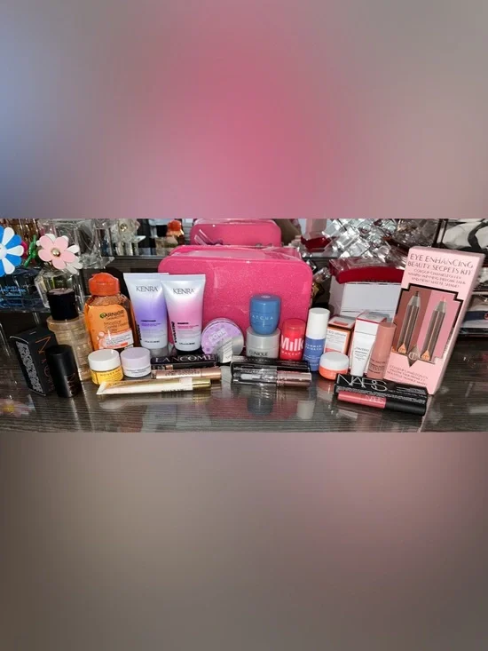 21pc Assortment Of Makeup, Skincare, Haircare, & Pink Jelly Glitter Pouch - Picture 3 of 13